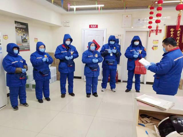 提升防護措施，全力堅守崗位-石化公司加油站早會宣傳疫情防控工作.jpg